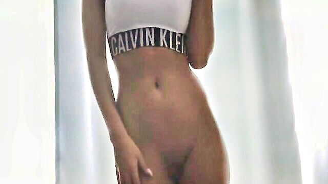 mature models solo striptease and anal tease : jeramie_carroll