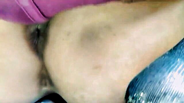 Desi Ansi Bhabhi - high quality video of indian housewife in the open