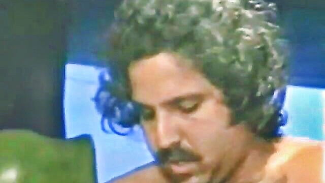 old school fat and sexy bbw gets fucked by renowned pornstar ron jeremy in this vintage scene : arthur20